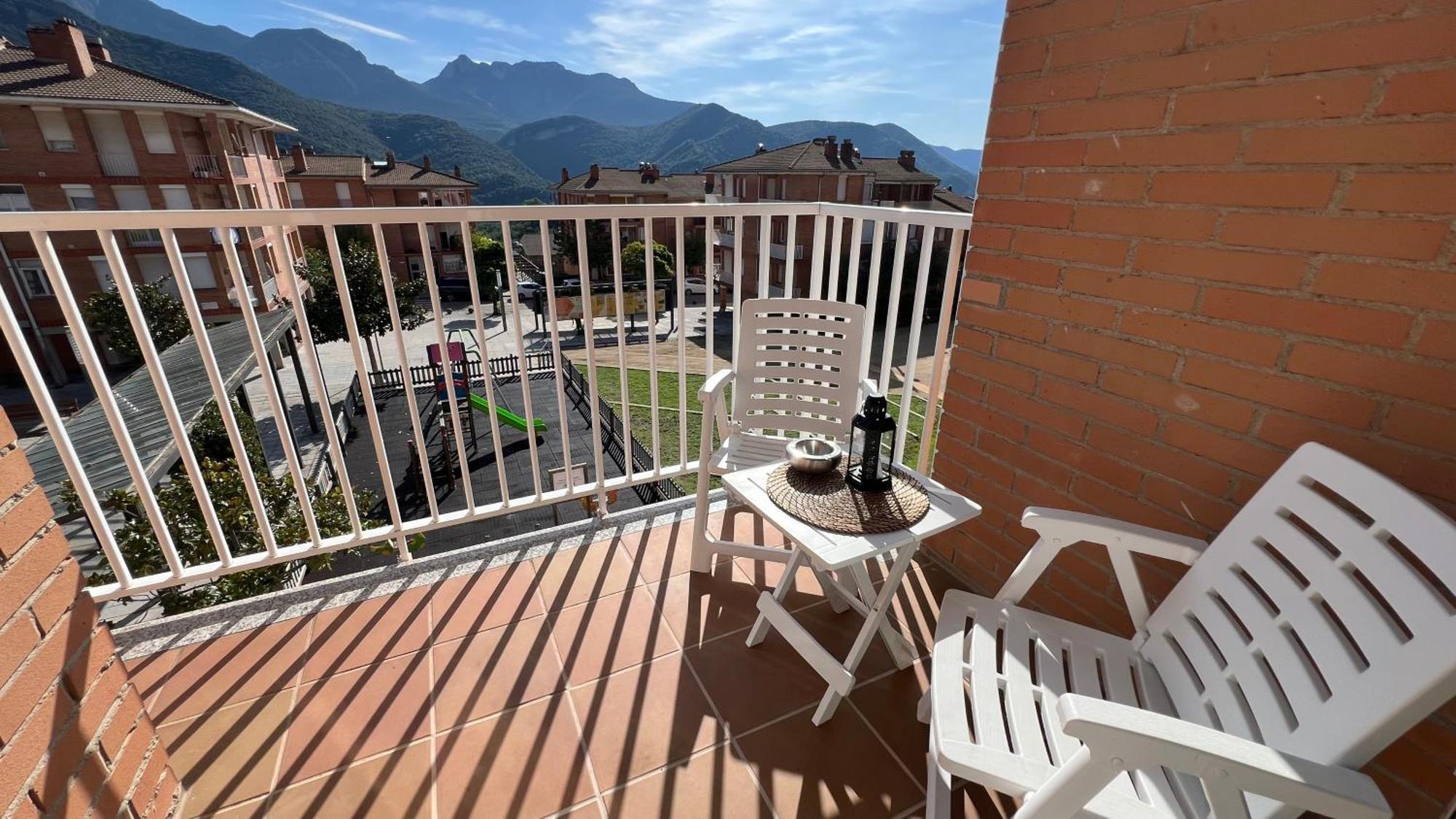 Apartament Reformat Al Bergueda 6P Sant Jordi de Cercs 外观 照片